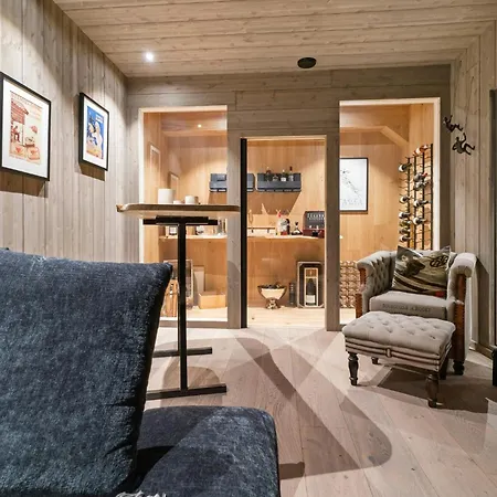 Family At The Foot Of Gaustatoppen * Rjukan